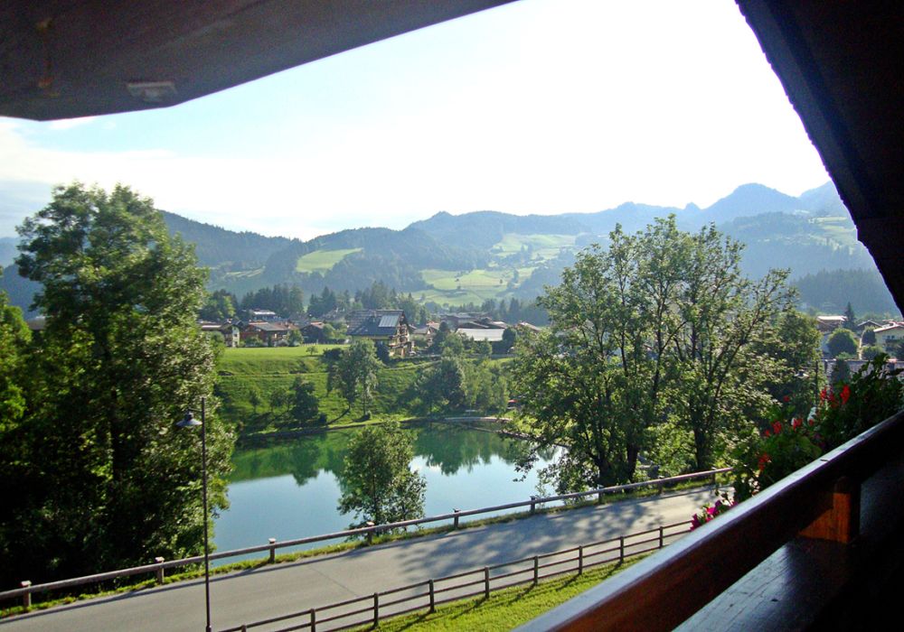 Aussicht Balkon Fewo 4-10 Pers..JPG